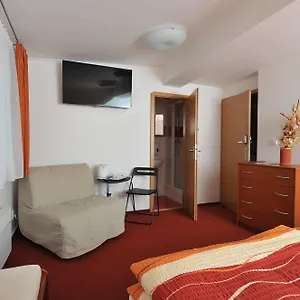habitat-16.praguehotelsweb.com/