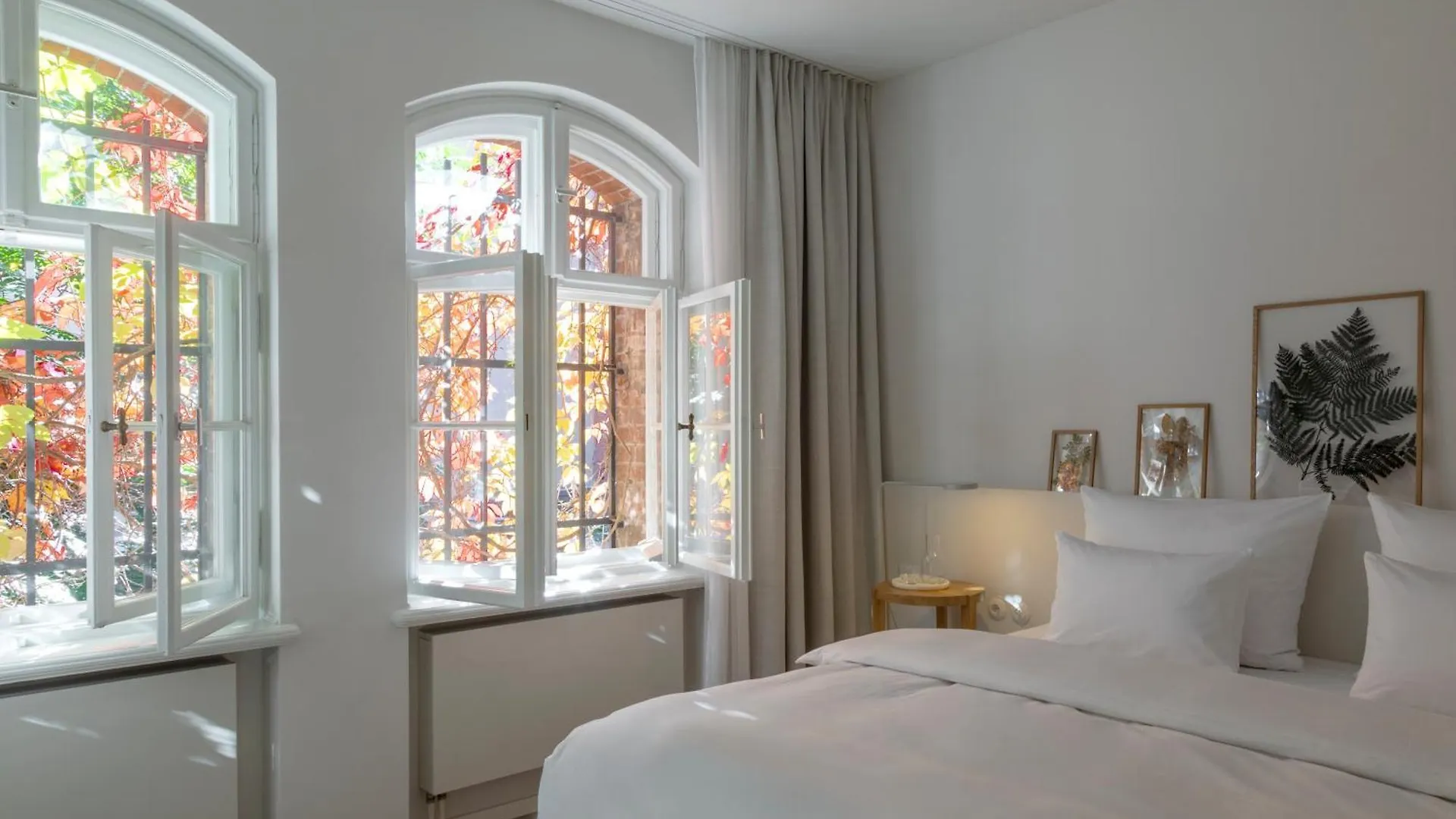 ****  Wilmina Hotel Berlin Tyskland